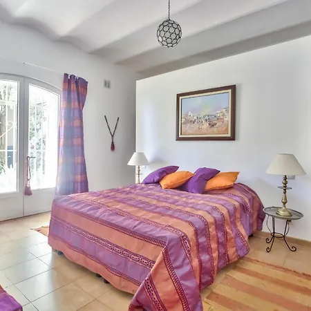 Apartment Vaste 3 Pieces Dans Demeure Avec Jardin Mandelieu